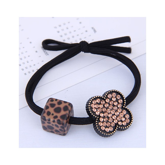 LRC Ikat Rambut Fashion Black Four-leaf Clover Leopard Square Hair Rope A5797X