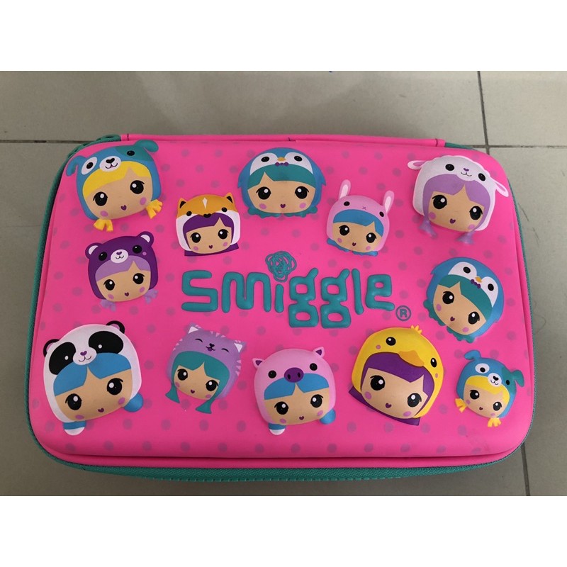 

Tempat Pensil Smiggle pencil case