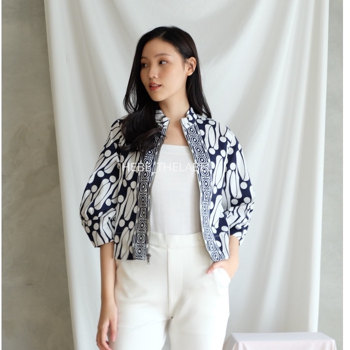 Arga Batik ( Arjani Top - Nadine Bomber ) Pakaian Wanita