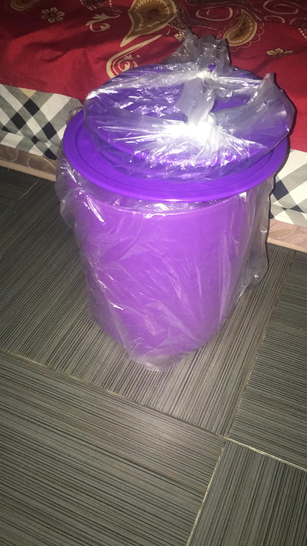 Toples Canister Ungu 4pc Gratis 1pc Seger