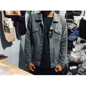 JAKET JEANS DENIM PRIA LEVIS WARNA ABU ABU SIZE M   XL terlaris