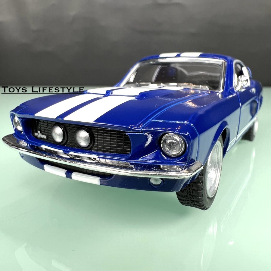 Mobil Kinsmart Diecast - 1967 Shelby GT 500 1:38