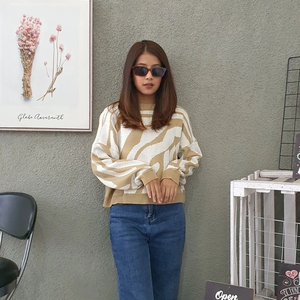 Sweater Arabelle Croope / Sweter Rajut Wanita Motif Zebra Lengan Panjang Model Croptop Aesthetic Korean Style