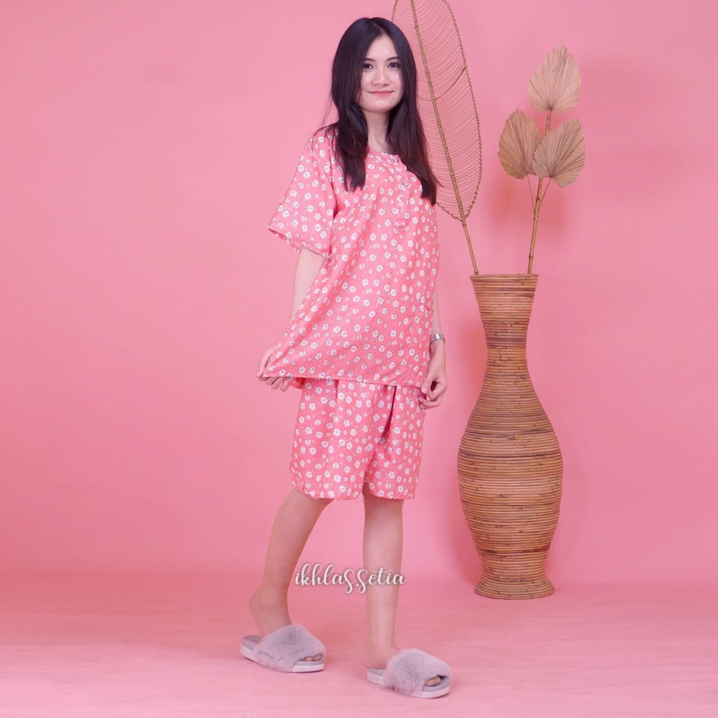 PIYAMA SETELAN PENDEK JUMBO KATUN KARAKTER BAJU TIDUR KANCING DEPAN-KJ PINKKECIL SNFLOWR