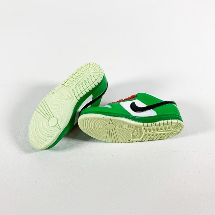 SB DUNK LOW HEINEKEN 3D SNEAKERS KEYCHAIN MINIATUR