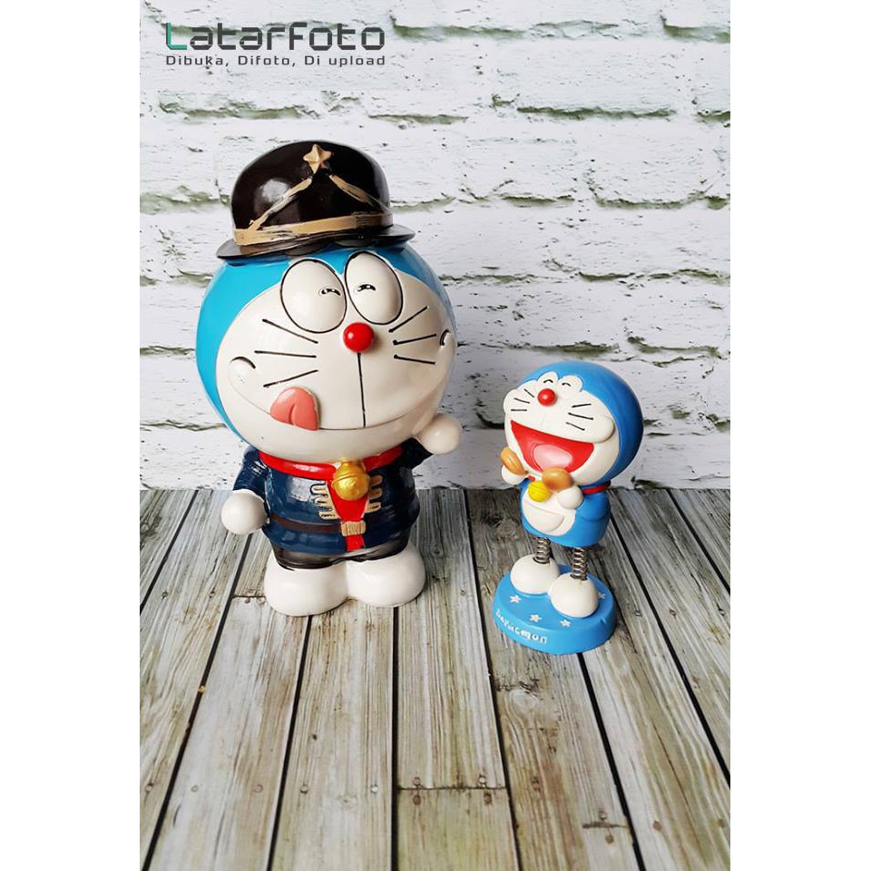 Latar Foto Lipat Motif Kayu Putih Ukuran A2+ Background Produk Mini