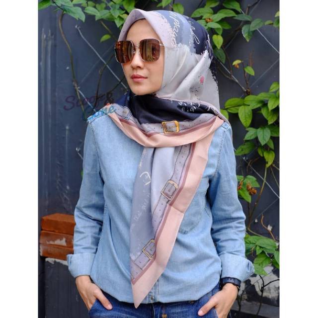 Hot HIJAB VOAL  SCOOP&CONE (Monel) GREY WORDS original
