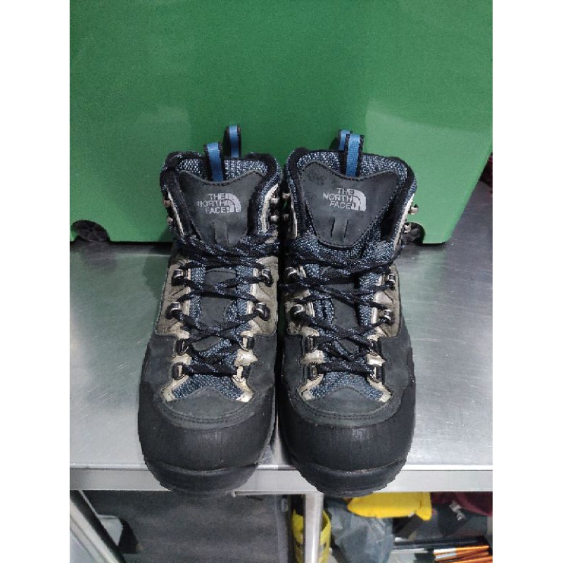 sepatu THE NORTH FACE second