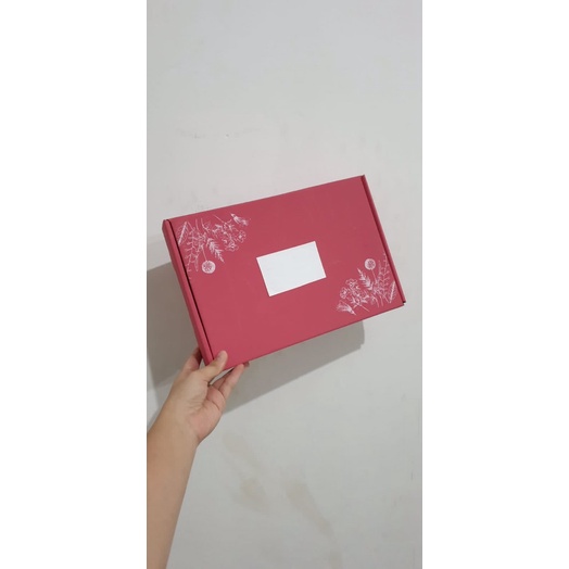 

Kotak kardus box Pink hampers 30x20x5 cm