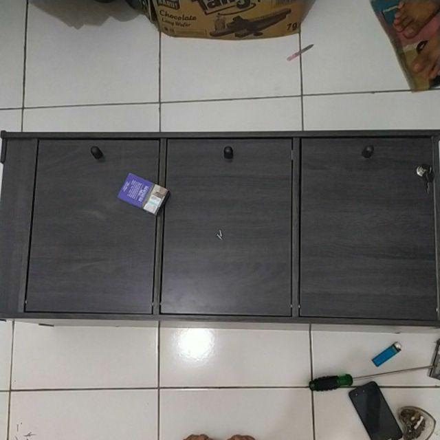  LEMARI  RAK  SERBAGUNA  SUSUN  3  KAYU  DENGAN  PINTU DAN KUNCI  