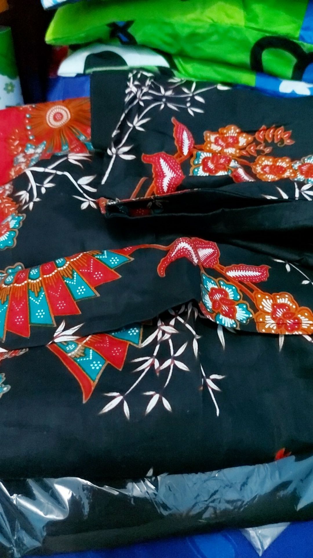 Longcardy Outer Wanita Batik Kipas Hitam