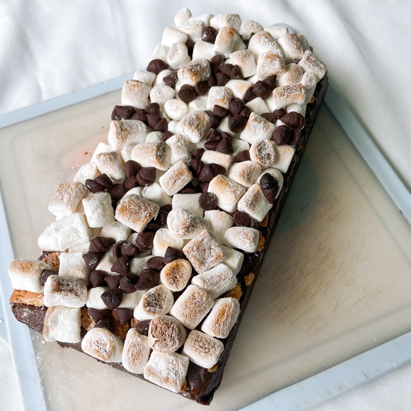 

SMORES FUDGY BROWNIES SWEETOOTHIES.ID