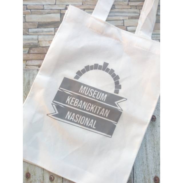 

Totebag spunbond ukuran 25x30