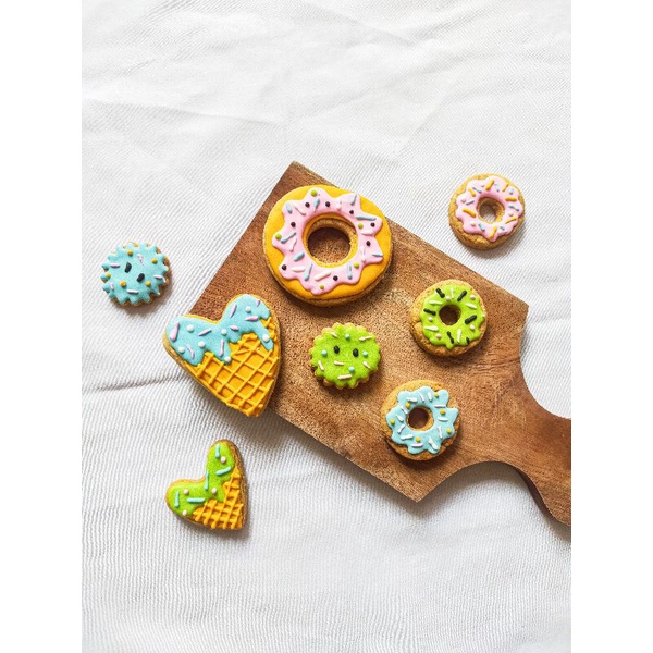 

Donat & Waffle Cookies. Sugar Cookies. Kue Kering Karakter.