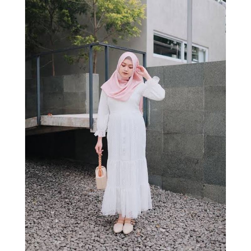 Edmee Outfit - Claire Dress Lebaran Putih