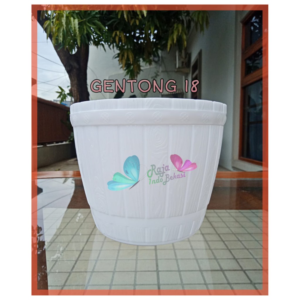 Pot Gentong Lovenia 18 Putih Da 16 cm / King Mado 18 Putih Da 14.5 Cm Pot Bunga Plastik 18