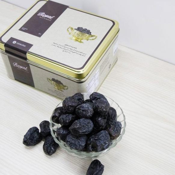 

PAKET KURMA ROYAL AJWA AL-MADINAH 12KG DH654636E