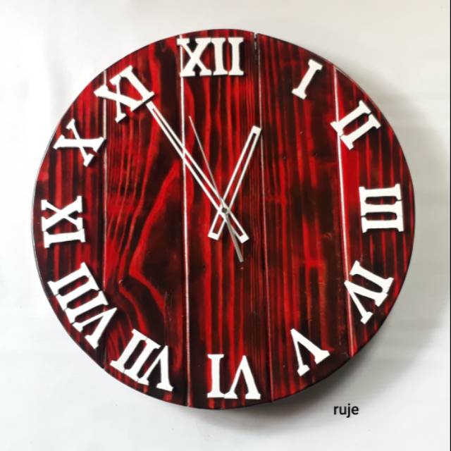 Jam dinding kayu besar klasik