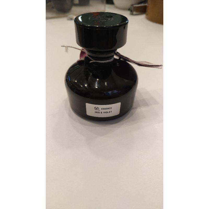 the body shop iris & violet essence oil 20mk