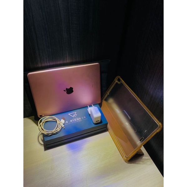 iPad Pro 10.5 inch 2017 . 256GB Wifi Only Second Original