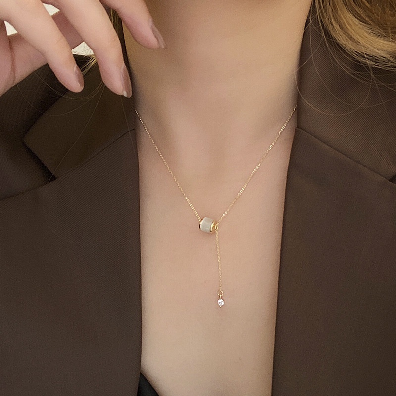 Kalung Rantai Dengan Liontin Opal Kecil Untuk Wanita