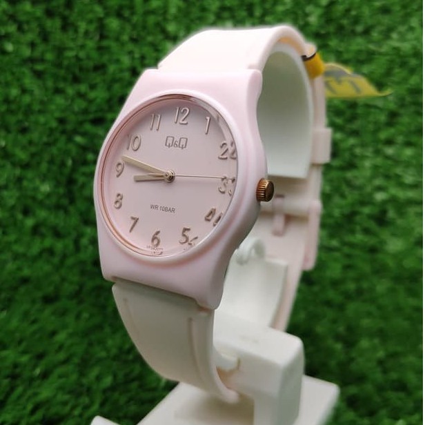 QQ QNQ Q&amp;Q Original Jam Tangan Wanita Analog Straps Rubber Anti Air qq Ori VP34