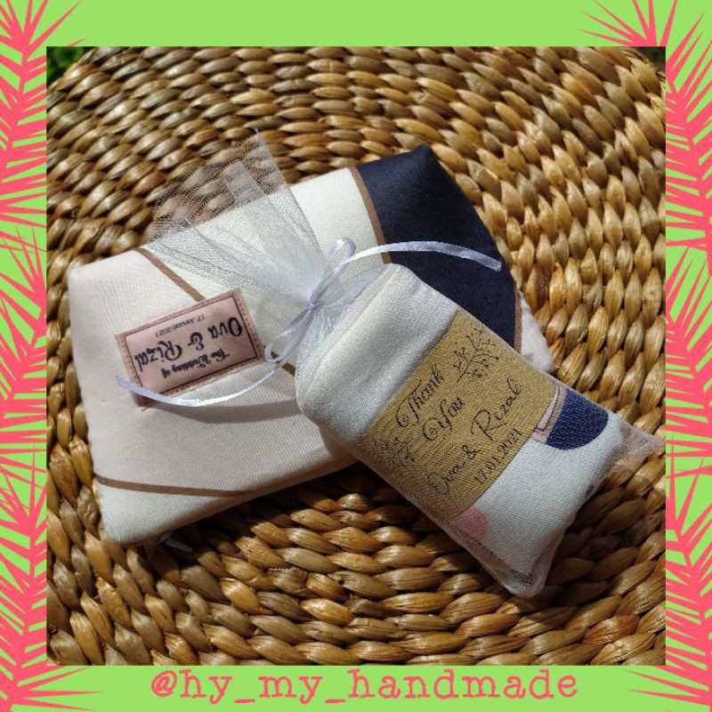 Souvenir pernikahan Pouch make up