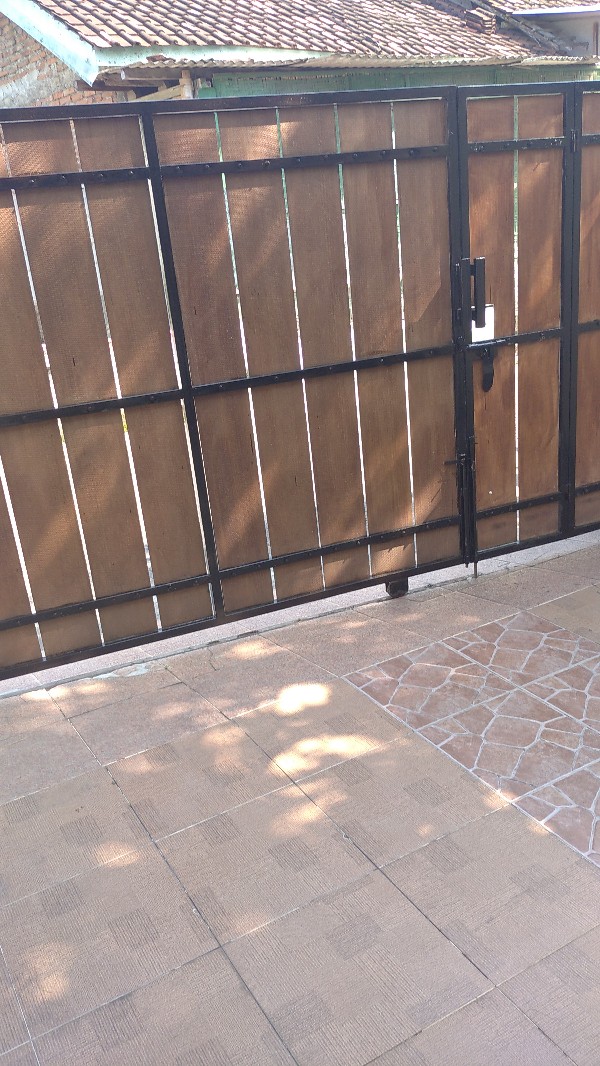 Chy Bintaro Crocodile Kemeja Relax Fit Ori