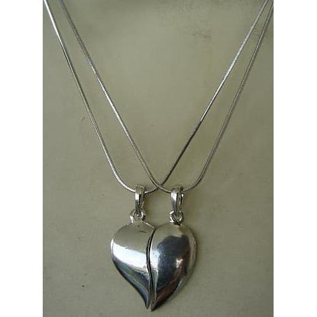 Kalung ponds/kalung hati sepasang couple dapat 2 kalung magnet