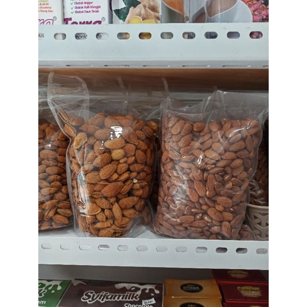 

Kacang Almond Panggang Roasted Almond Natural Kacang Almond Kulit Cangkang 1 kg 500 g