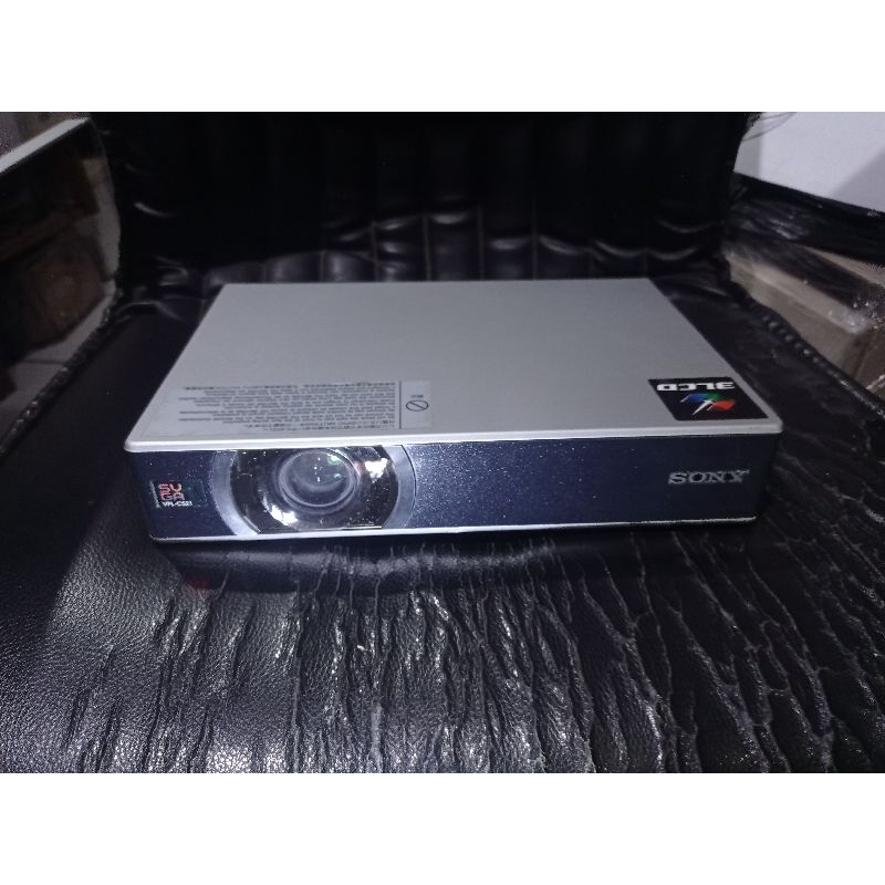 Projector Proyektor Sony VPL-CS21 3LCD 2100 Lumens Lumen
