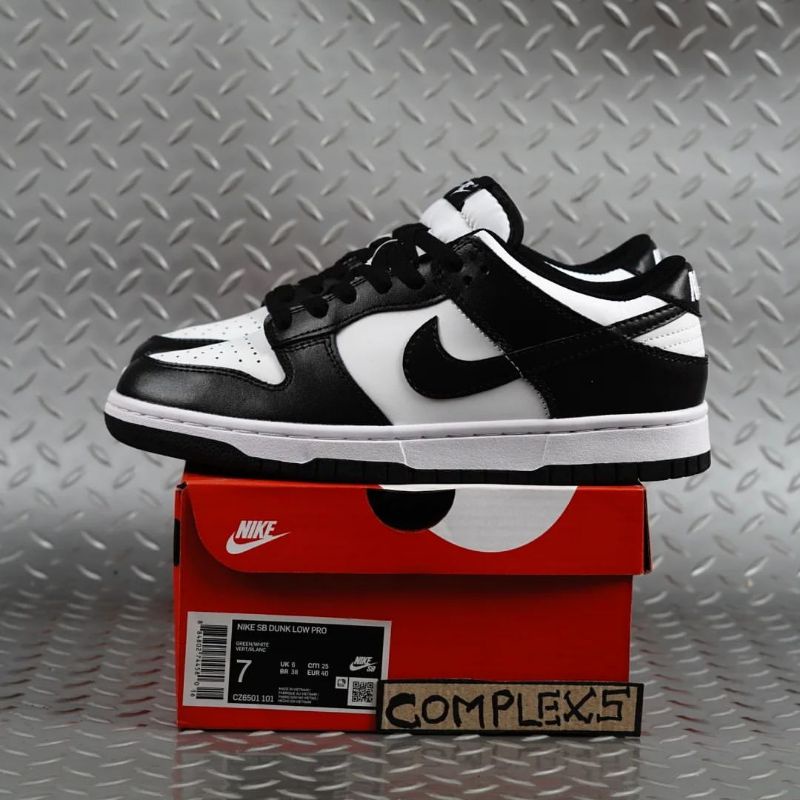 dunk low black white red