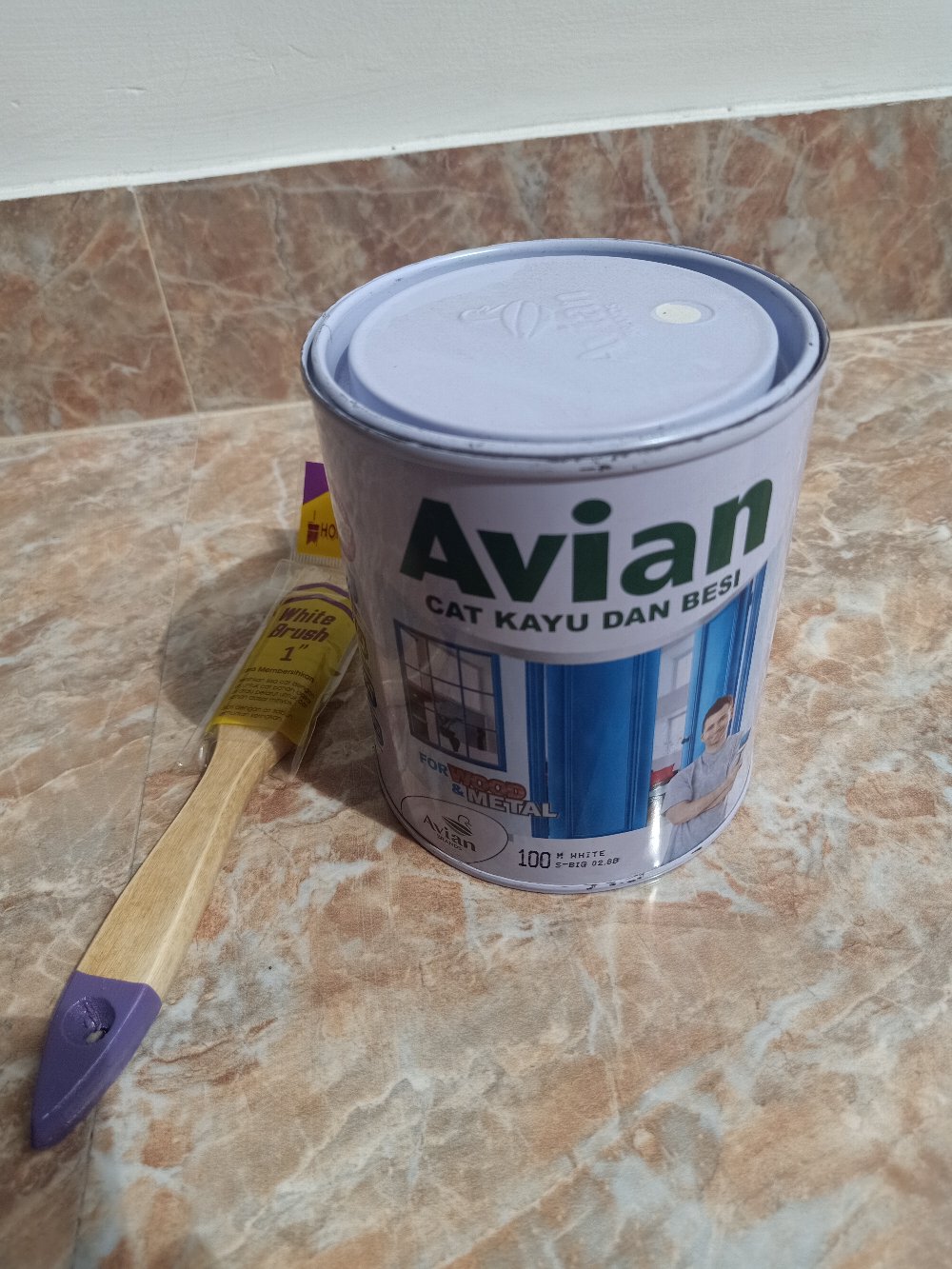 Cat Avian Untuk Kayu Dan Besi 1 Kg / Cat Kayu Besi Avian