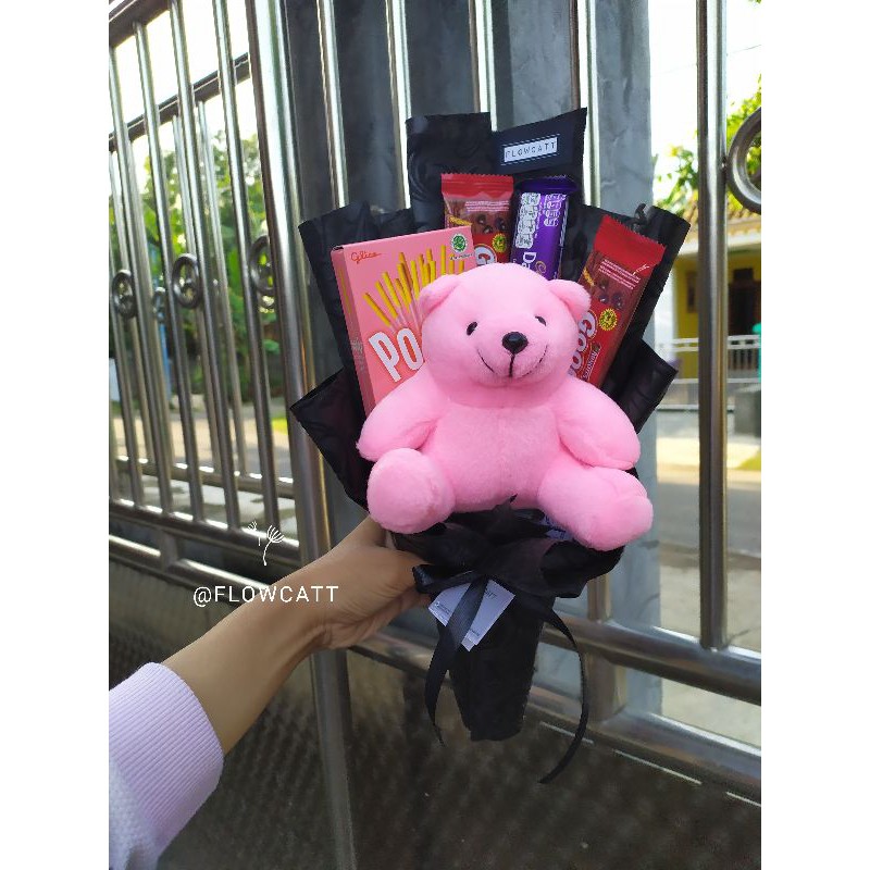 Bucket Snack + Doll / Bucket Boneka / Bucket Boneka Wisuda / Buket Boneka/ Buket Boneka Wisuda
