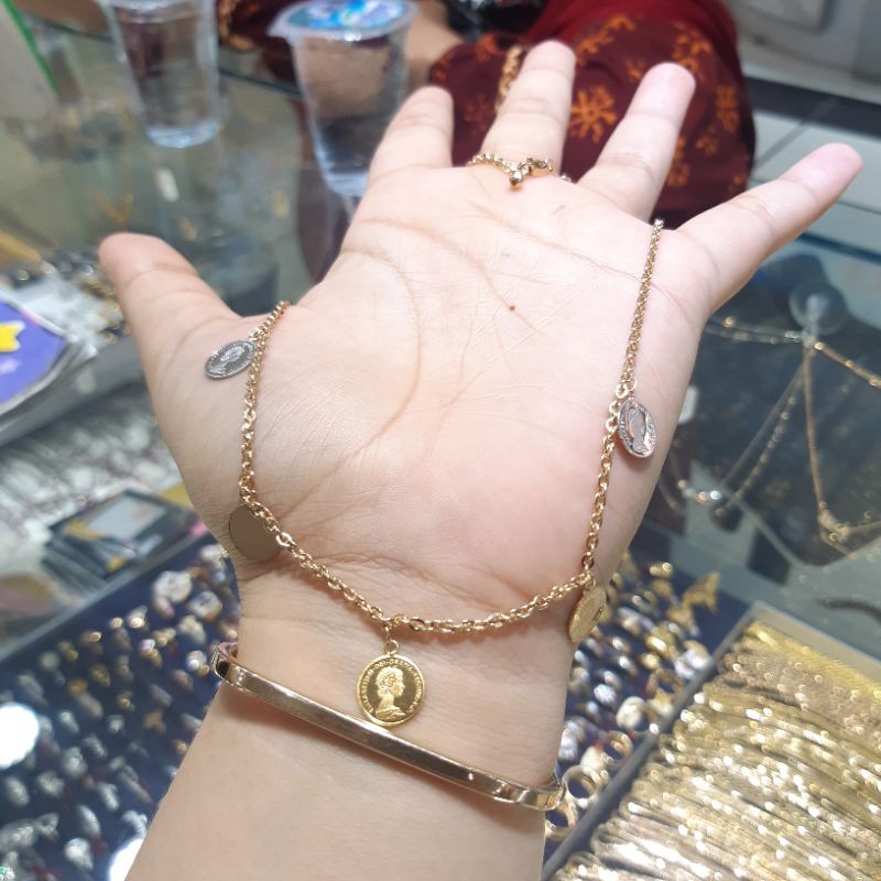 kalung queen elizabeth