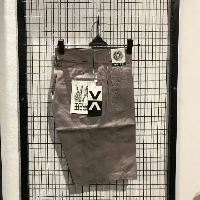 Celana Pendek RVCA - 002