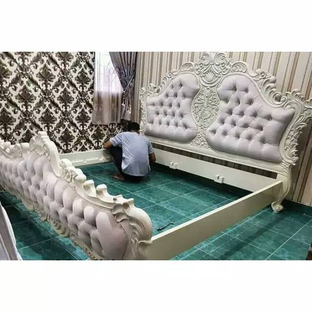 dipan tempat tidur / dipan ukir / dipan murah / mahoni / nakas