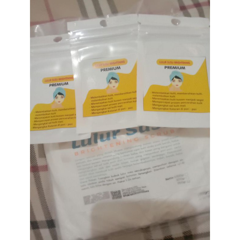 

LULUR ORGANIK SUSU BRIGHTENING PREMIUM 15GR BPOM/lulur organik/lulur serbuk whitening