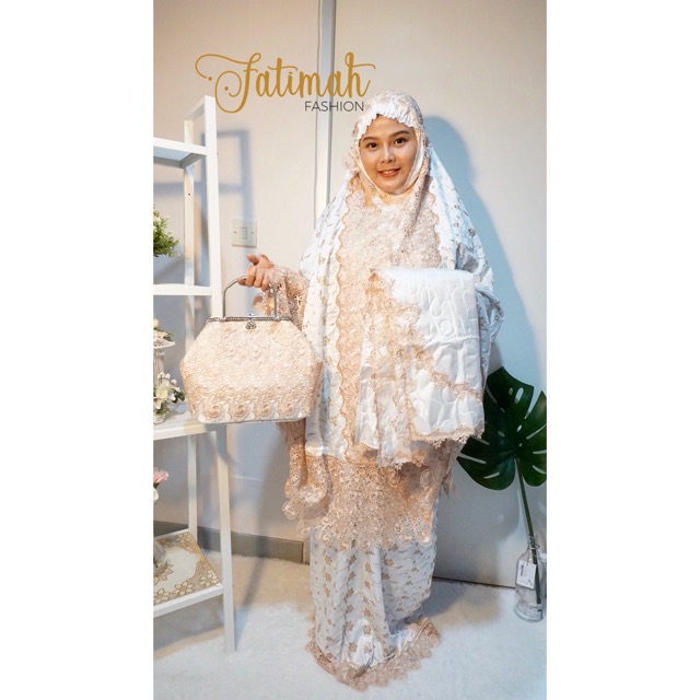 MUKENA PRADA SATU SET SESERAHAN FREE SAJADAH