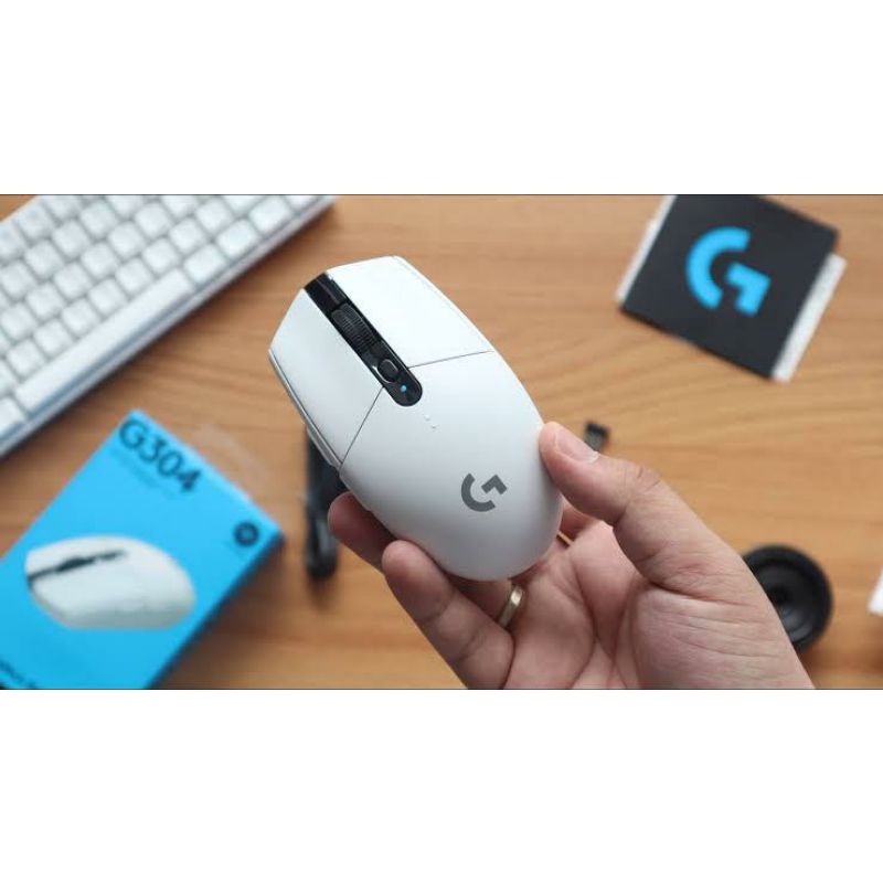 Logitech G304 Lightspeed Wireless Gaming Mouse