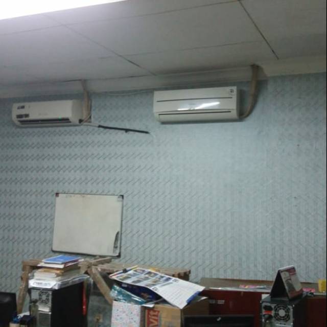 Wallpaper dinding rona fokus polos b109