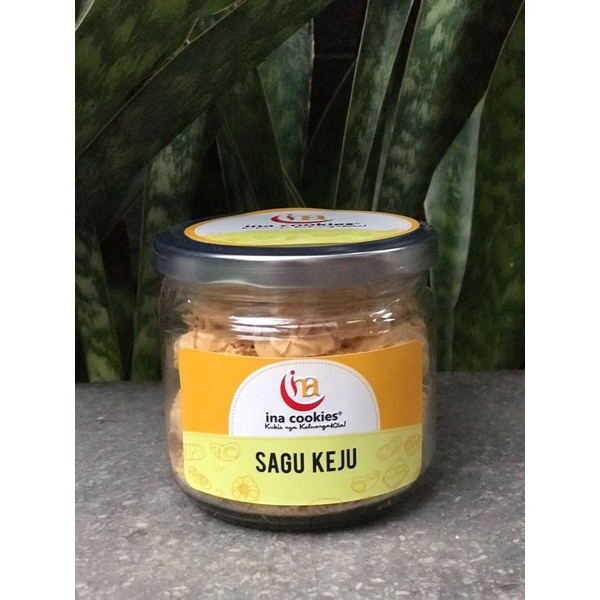 

kayla_cemilan kue sagu keju ina cookies mini jar 122 gr