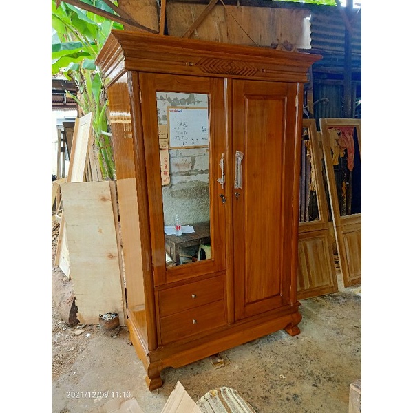 LEMARI PAKAIAN KAYU JATI 2 PINTU