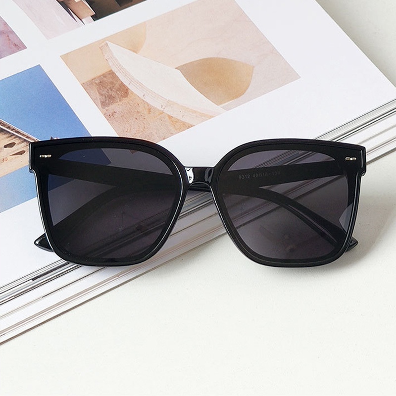 Korean Fashion Square Frame Sunglasses with Uv Protection for Women Men