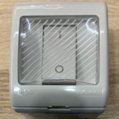 PERTUKANGAN PERLENGKAPAN LISTRIK SAKLAR ENGKEL OUTDOOR WATERPROOF IP 55 SAKLAR SINGLE ANTI AIR IP55