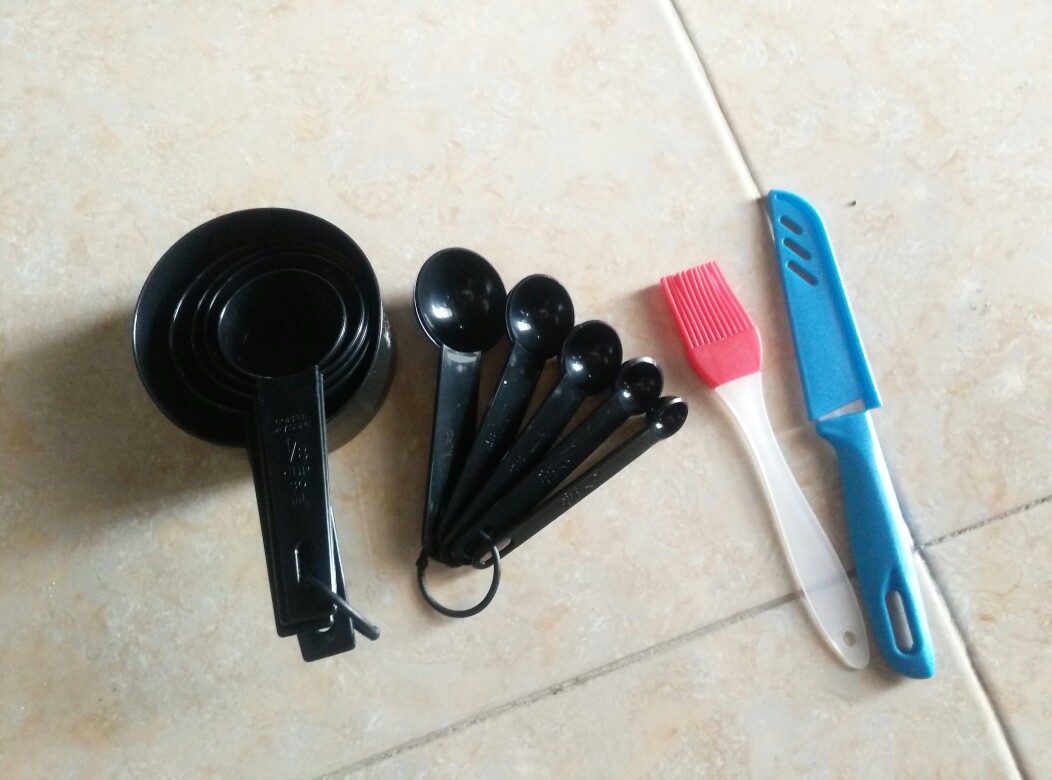 Pisau Dapur Kecil Tajam / Pemotong Makanan / Pengupas Buah Sayur