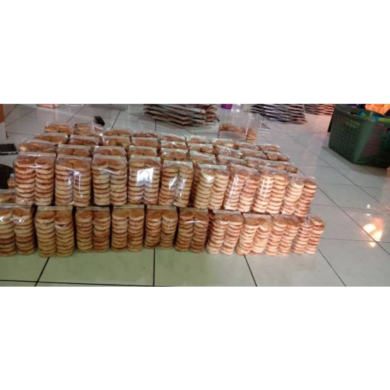 

kue kacangUB