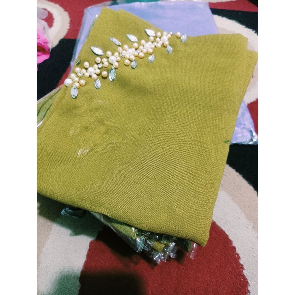 SEGIEMPAT PAYET BANDO BELLA/HIJAB BANDO MUTIARA/KERUDUNG PAYET BELLA SQUERE-Lemon