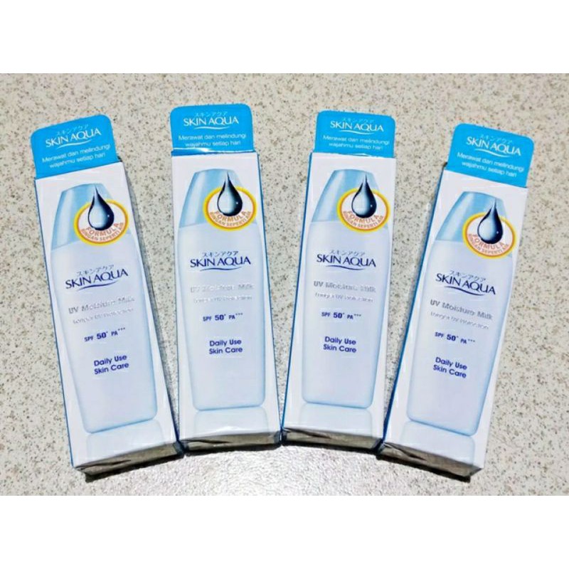 SKIN AQUA UV MOISTURE MILK