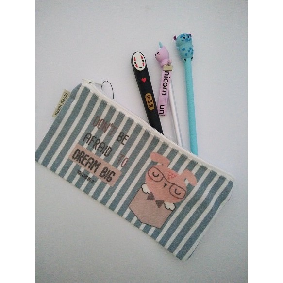 

Tempat Pensil / Pencil case